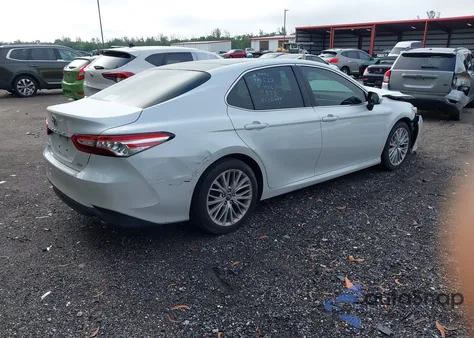 2018 Toyota Camry Xle z USA, uszkodzony, nr VIN 4T1B11HK6JU148497